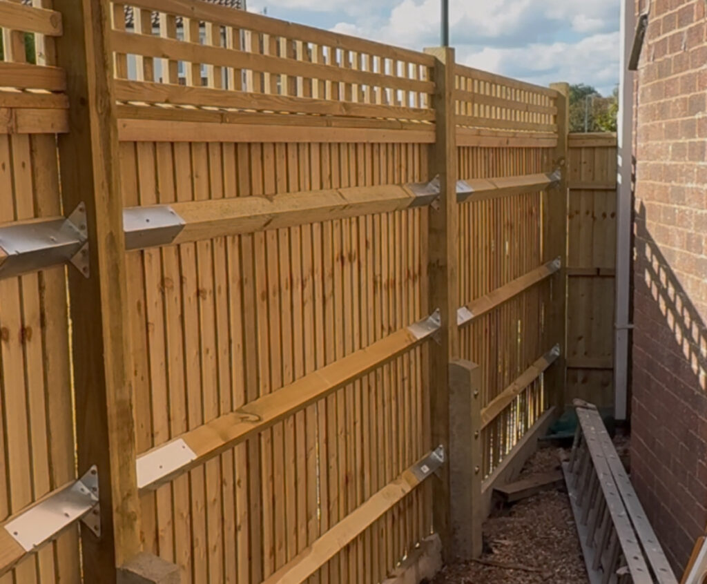 TH Fencing & Landscaping|Home