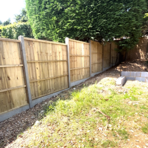 Read more about the article How to Create a Low-Maintenance and Stylish Garden in West Sussex
