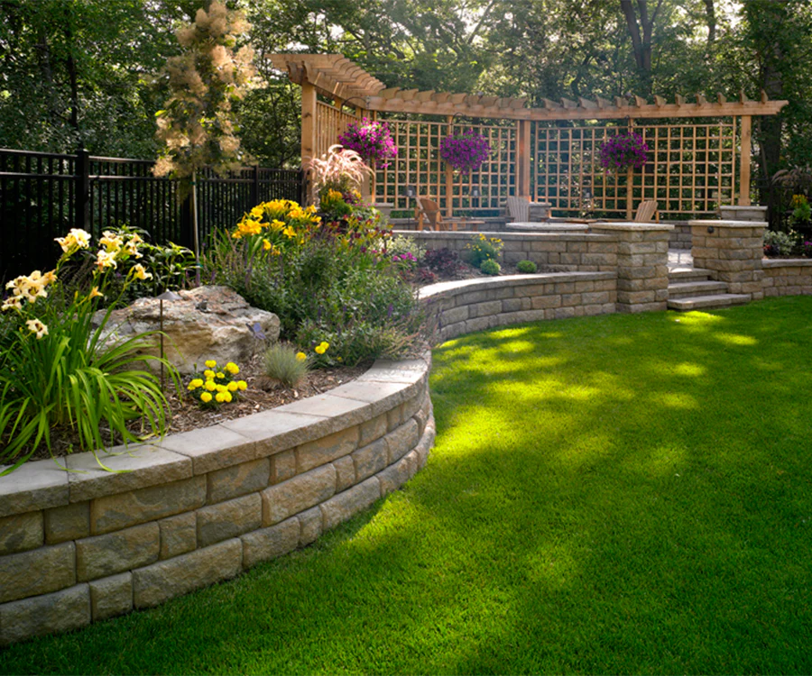 You are currently viewing Creative Garden Wall Ideas for Modern Gardens in West Sussex