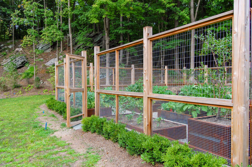 You are currently viewing Why Fence Selection Matters for Long-Term Performance